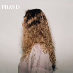 Włosy przed cięciem strukturalnym w Ekstraktt - przygotowanie do stylizacji